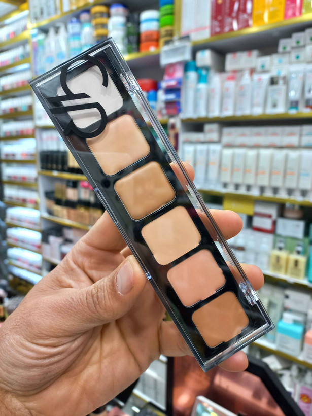 پالت کانتور کانسیلر چرب گلدنرز ۰۱ رنگ لایت مدیوم