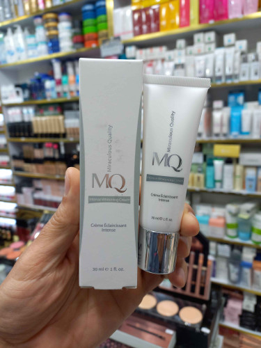 کرم ضد لک قوی و روشن کننده پوست صورت ام کیو حجم ۳۰ میل