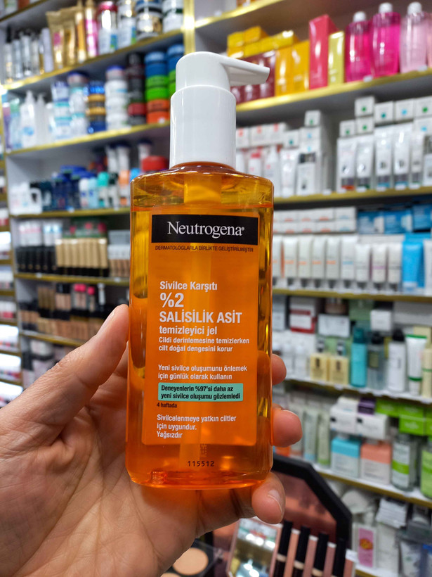 ژل شستشوی نیتروژنا زردچوبه sivlis مناسب پوست چرب و مستعد آکنه حجم ۲۰۰ میلی لیتر