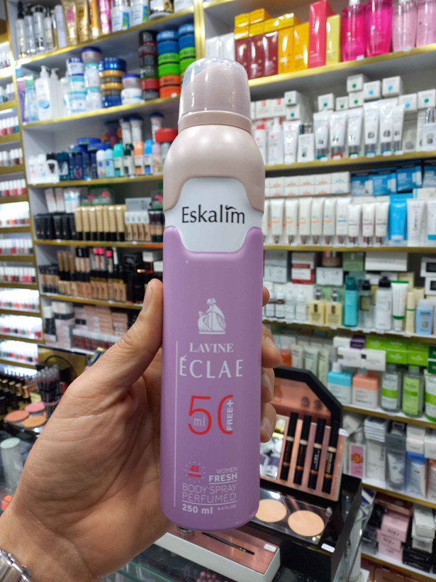 بادی اسپری پرفیوم اسکالیم رایحه اکلت برای خانمها حجم ۲۵۰ میلی لیتر