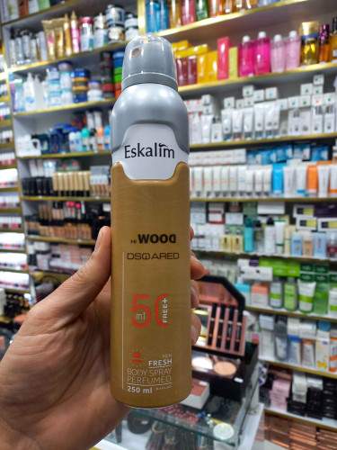 بادی اسپری پرفیوم اسکالیم رایحه وود مناسب برای آقایون با حجم ۲۵۰ میلی لیتر