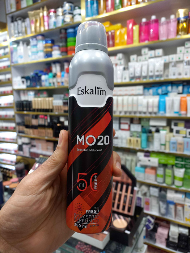 بادی اسپری پرفیوم اسکالیم رایحه مولکول ۰۲ مناسب برای آقایون با حجم ۲۵۰ میلی لیتر