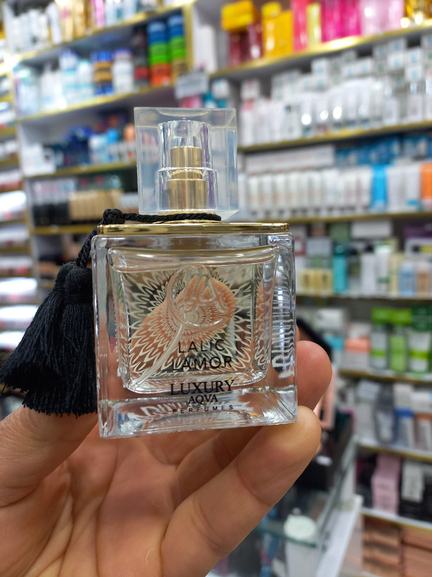 ادکلن لالیک لامور از برند لاکچری آکوا حجم ۵۰ میلیلیتر