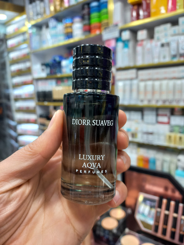 ادکلن ساواچ دیور از برند لاکچری آکوا حجم ۵۰ میلی لیتر