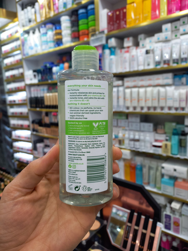 تونر آرامش بخش صورت سیمپل مدل Soothing Facial Toner مناسب انواع پوست حجم 200 میلی لیتر