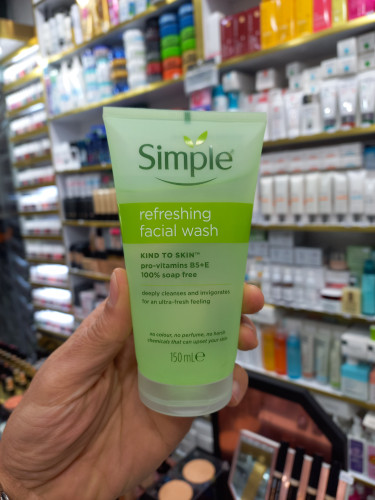 ژل شستشوی صورت سیمپل مدل رفرشینگ refreshing حجم ۱۵۰ میلی لیتر