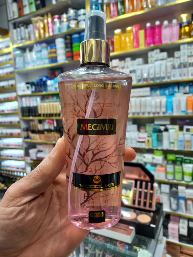 بادی اسپلش وودلایک رایحه مگاماره زنانه حجم ۲۵۰ میلیلیتر