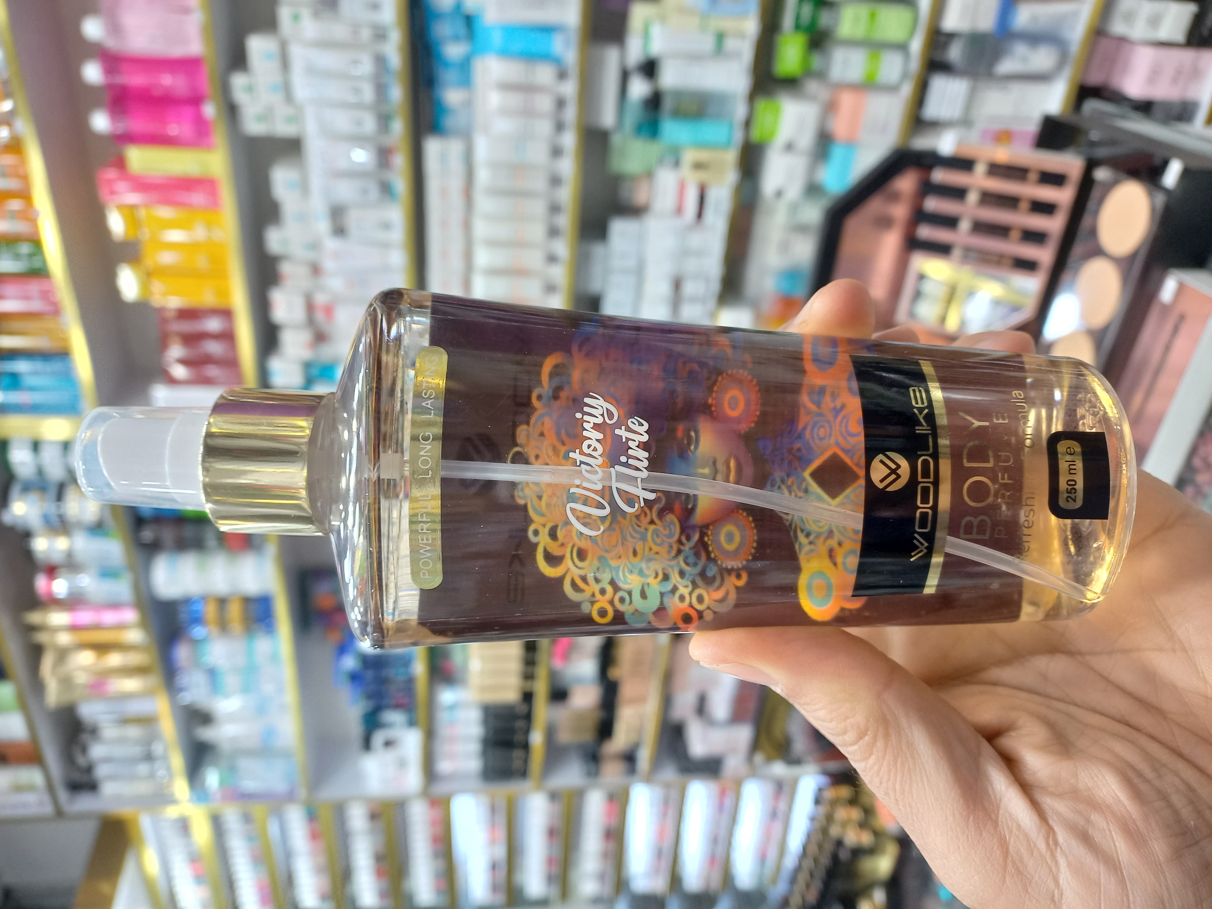 بادی اسپلش وودلایک رایحه ویکتوری فلیرت زنانه حجم ۲۵۰ میلیلیتر