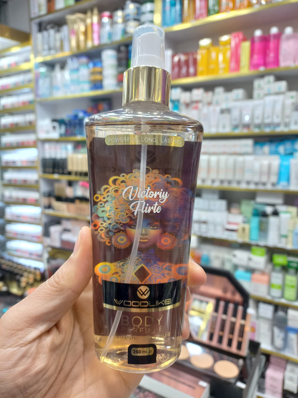 بادی اسپلش وودلایک رایحه ویکتوری فلیرت زنانه حجم ۲۵۰ میلیلیتر