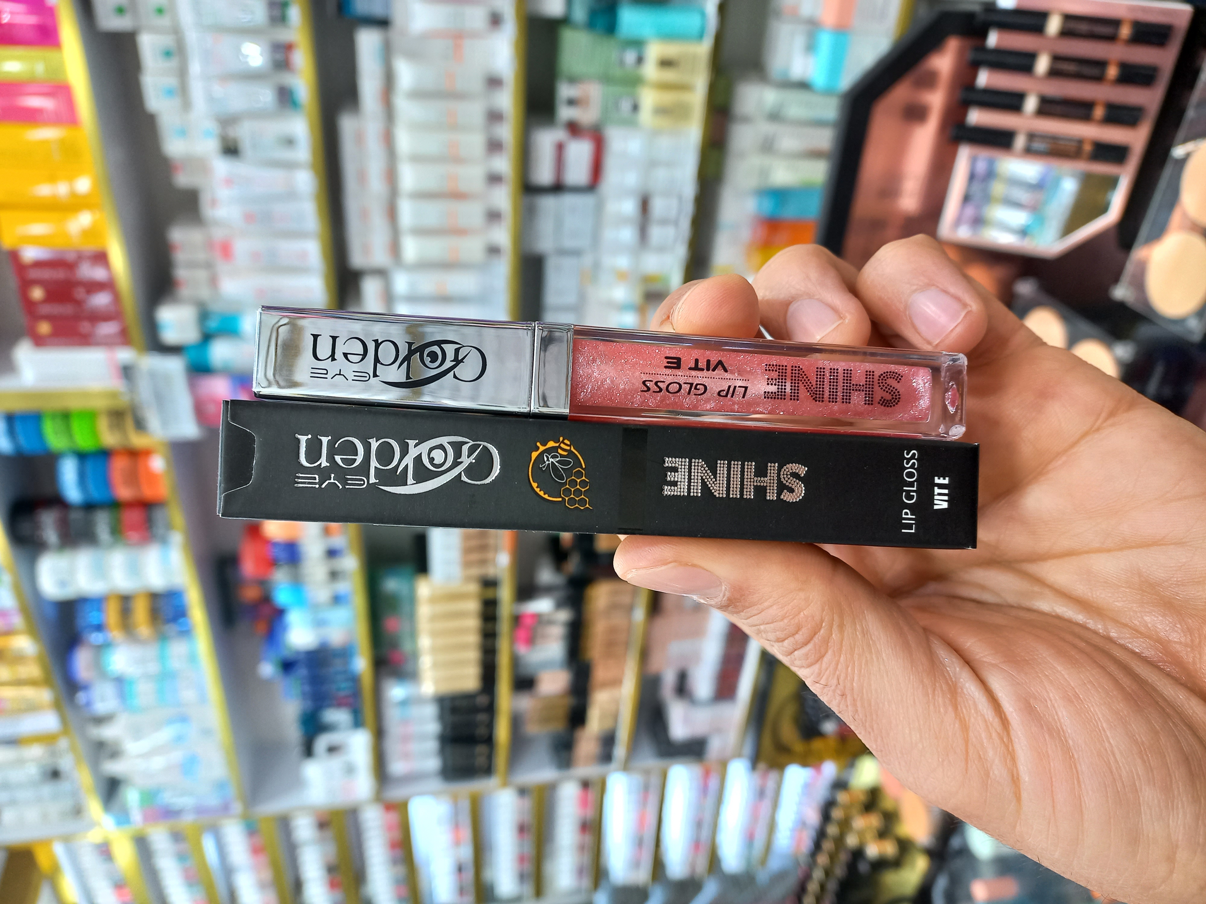 لیپ گلاس گلدن ای شماره رنگ 202 حجم 5.8 میلیلیتر