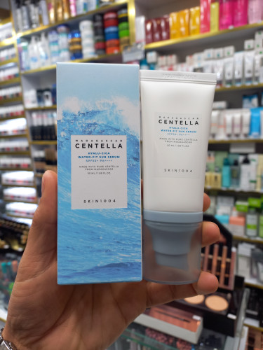 کرم ضدآفتاب سنتلا بدون رنگ حاوی spf50