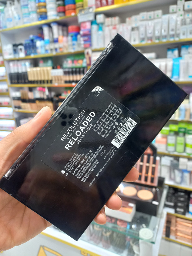 پالت سایه رولوشن ولوت رز 15 رنگ حجم 30گرم