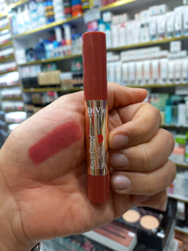 رژلب جامد دیویو 08 Kiss Proof بادوام ضدآب حجم ۳میل