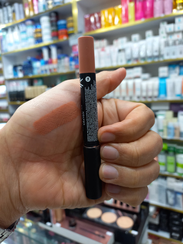 رژلب مدادی گلدن رز 14 MATTE حجم 4 میل