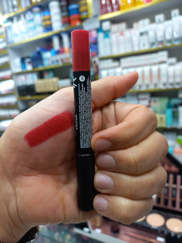 رژلب مدادی گلدن رز 20 MATTE حجم 4میل