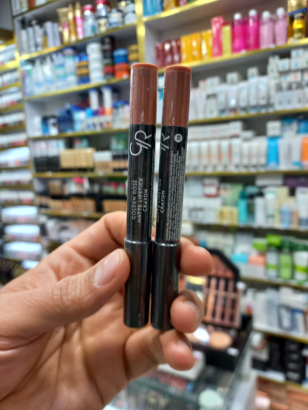 رژلب مدادی گلدن رز 28 MATTE حجم 4میل