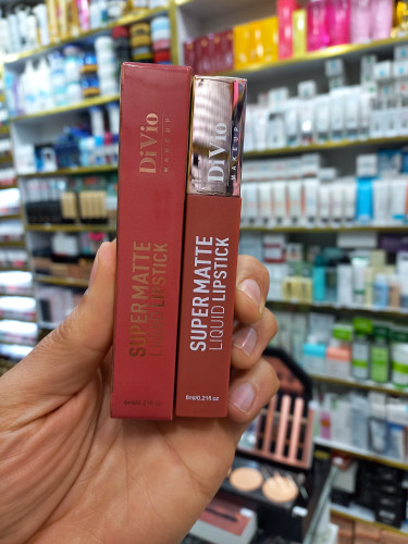 رژلب مایع دیویو D05 سوپرمات DiVio حجم 6میلی لیتر