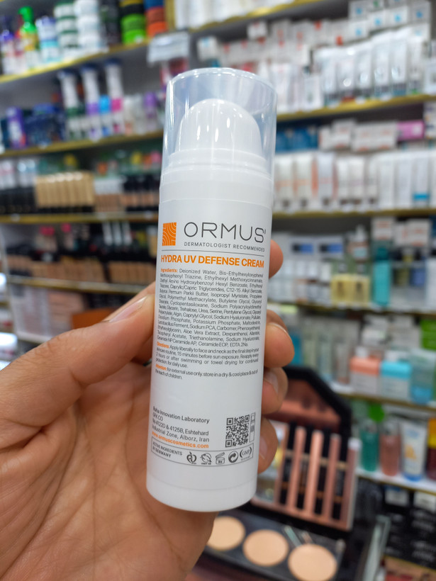 کرم ضد آفتاب آبرسان اورموس SPF50 مدل Hydra UV Defense حجم ۵۰ میلیلیتر | مناسب پوست نرمال، خشک و حساس