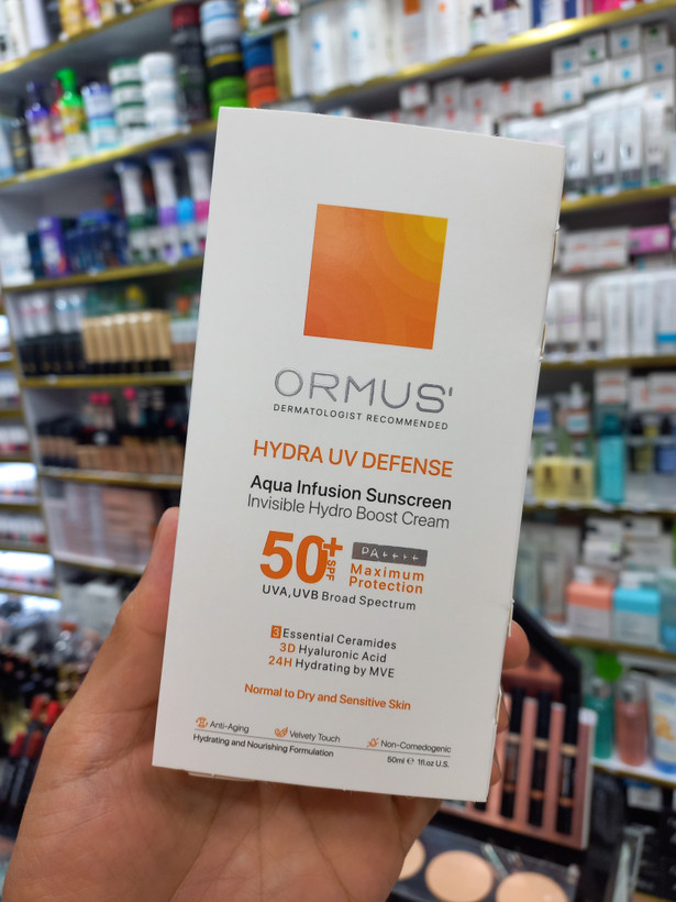 کرم ضد آفتاب آبرسان اورموس SPF50 مدل Hydra UV Defense حجم ۵۰ میلیلیتر | مناسب پوست نرمال، خشک و حساس