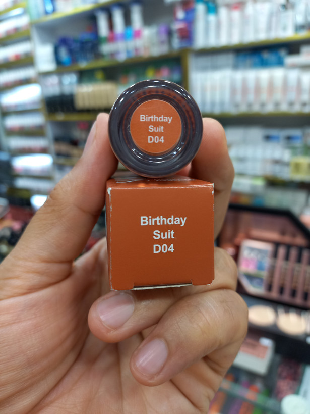 رژگونه مایع ۳ در ۱ دیویو DIVIO شماره D04 Birthday Suit حجم ۷ میلیلیتر | پیگمنت بالا، بافت سبک، ماندگاری طولانی و قابل استفاده برای گونه، لب و چشم